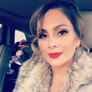 Meet your Posher, Luz